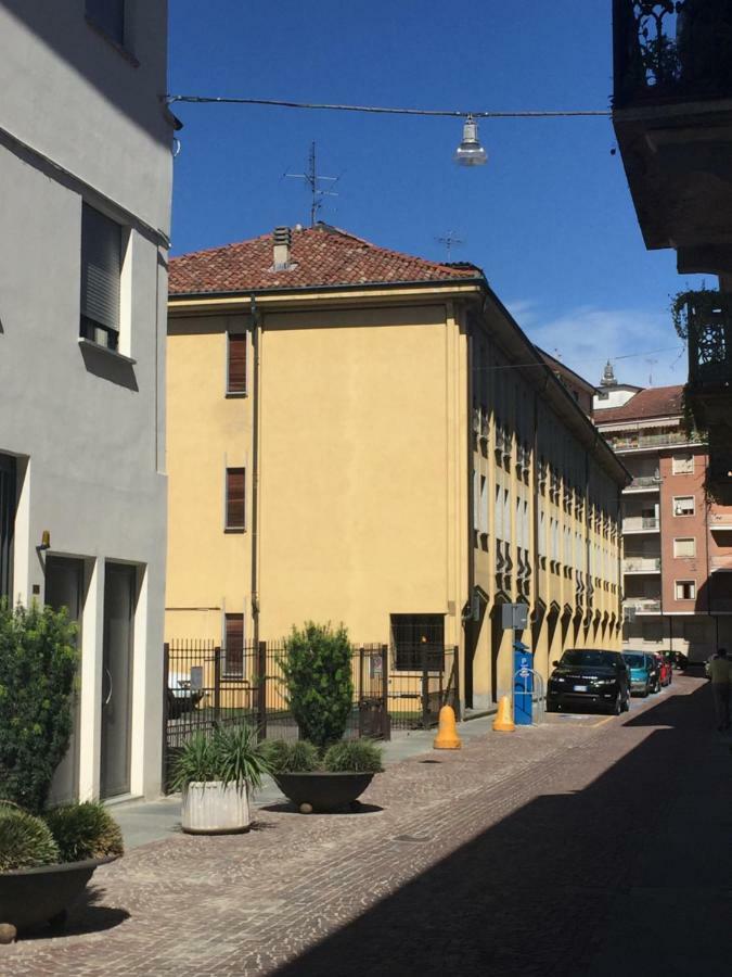 Apartment La Mansarda Alba  Bagian luar foto